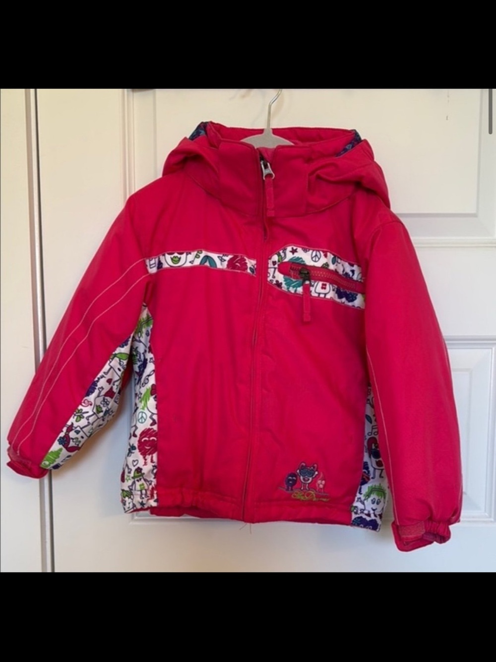 Girls' Hooded Puffer Jacket in Bright Pink with Patterned Panels